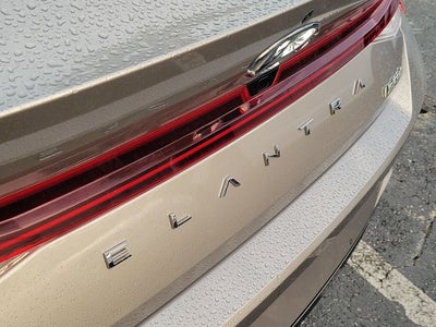 2022 Hyundai Elantra Limited