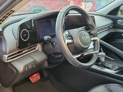 2022 Hyundai Elantra Limited