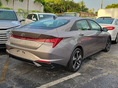 2022 Hyundai Elantra Limited