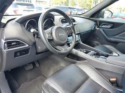 2017 Jaguar F-PACE 35t Prestige