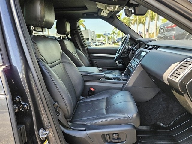 2020 Land Rover Discovery Landmark Edition