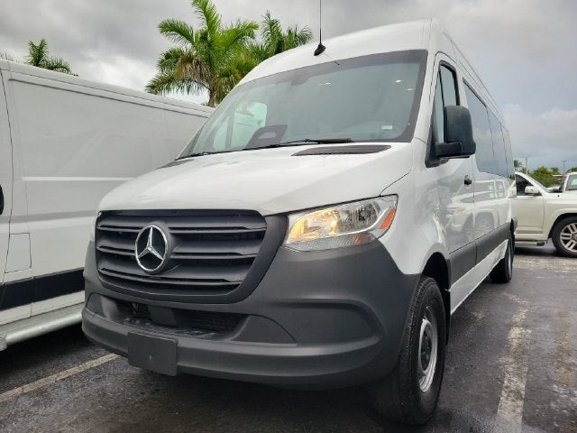 2025 Mercedes-Benz Sprinter 2500 Passenger 170 WB High Roof