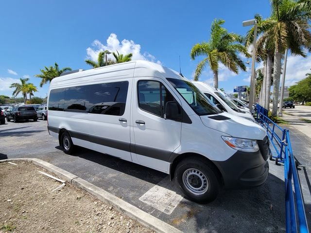 2025 Mercedes-Benz Sprinter 2500 Passenger 170 WB High Roof