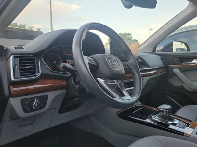 2025 Audi Q5 40 Premium quattro