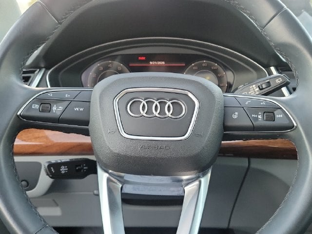 2025 Audi Q5 40 Premium quattro