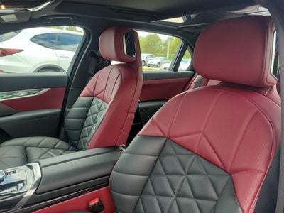 2024 BMW 7 Series 740i