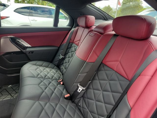 2024 BMW 7 Series 740i