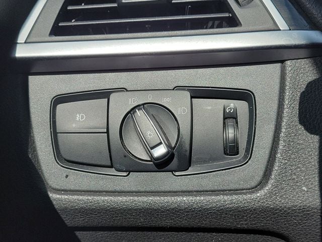 2017 BMW 3 Series 320i