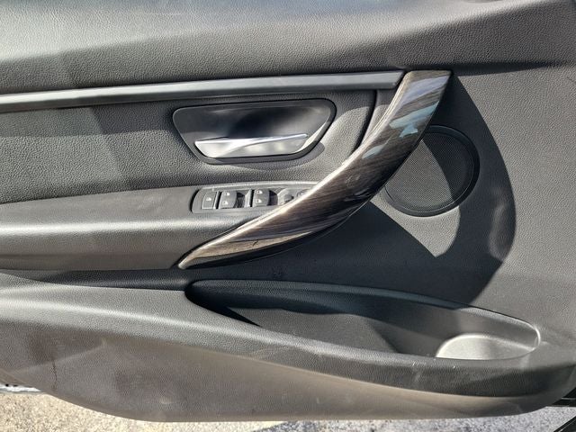 2017 BMW 3 Series 320i