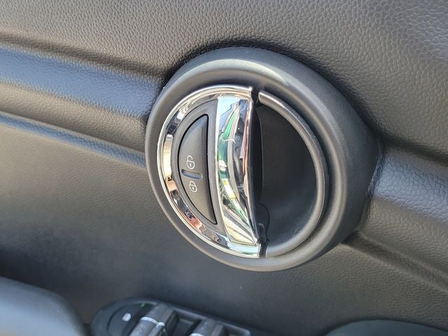 2017 MINI Cooper Base