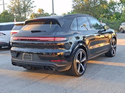 2024 Porsche Cayenne Base