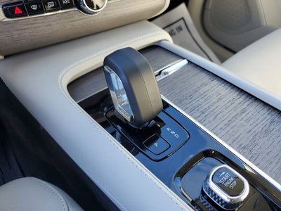 2023 Volvo XC90 B5 Plus