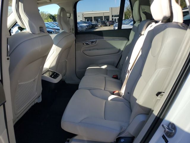 2023 Volvo XC90 B5 Plus