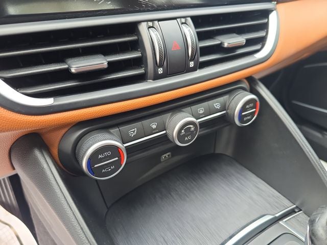 2019 Alfa Romeo Giulia Base