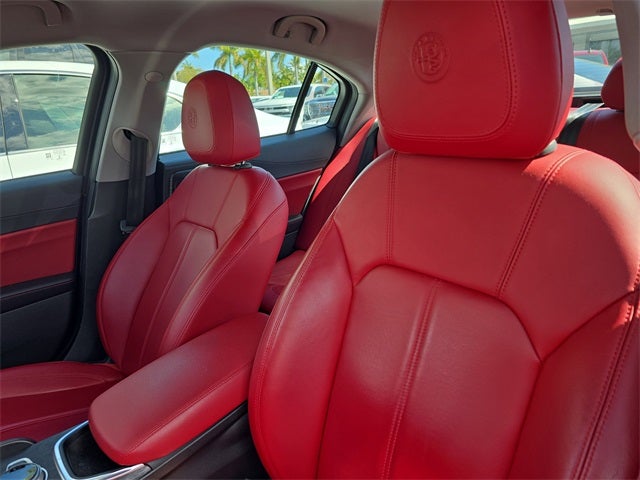 2020 Alfa Romeo Giulia Base